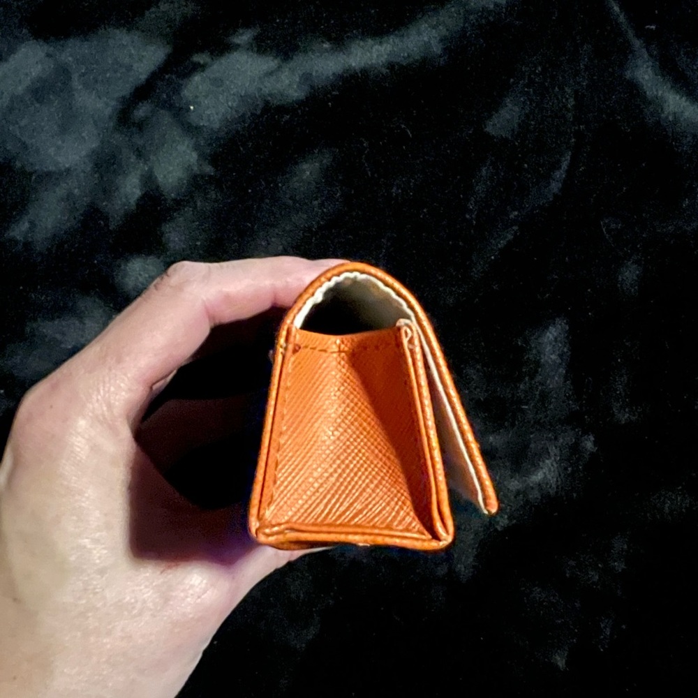 Tory Burch eyeglasses case - Picture 3 of 4